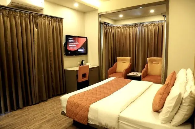 Royal Tek Büyük Yataklı Oda, 1 En Büyük (King) Boy Yatak, Şehir Manzaralı