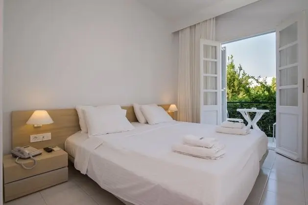 1 Çift Kişilik Veya 2 Tek Kişilik Yatak Garden View