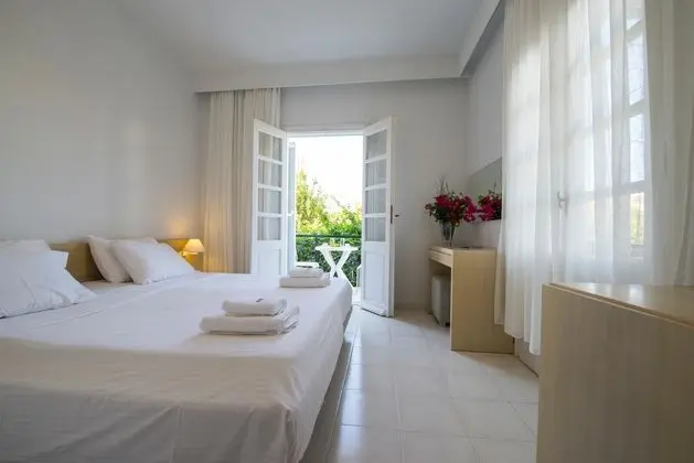1 Çift Kişilik Veya 2 Tek Kişilik Yatak Garden View