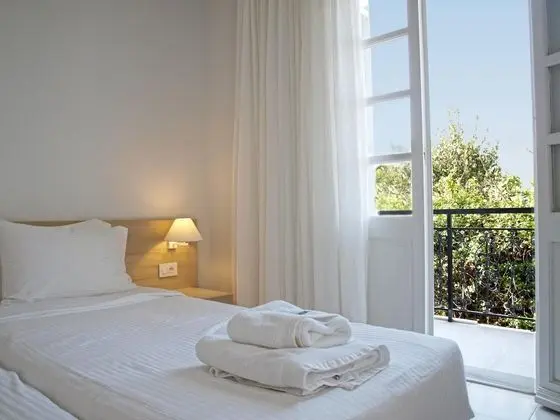 1 Çift Kişilik Veya 2 Tek Kişilik Yatak Garden View