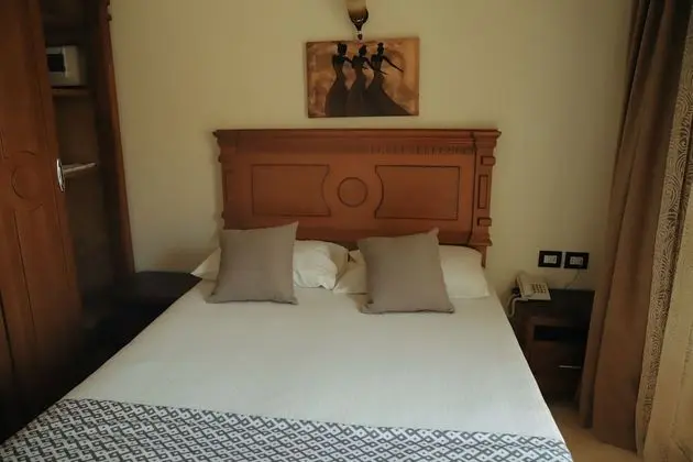 Deluxe Tek Büyük Yataklı Oda, Teras, Deniz Manzaralı