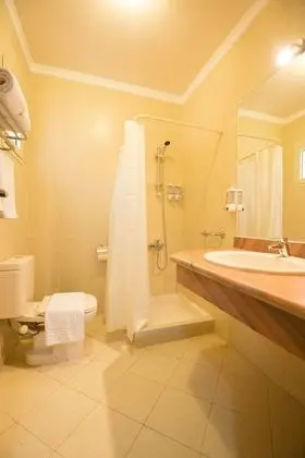 Deluxe Tek Büyük Yataklı Oda, Teras, Deniz Manzaralı