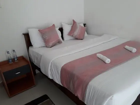 Comfort Tek Büyük Yataklı Oda, 1 Büyük (Queen) Boy Yatak, Engellilere Uygun, Sigara İçilmez