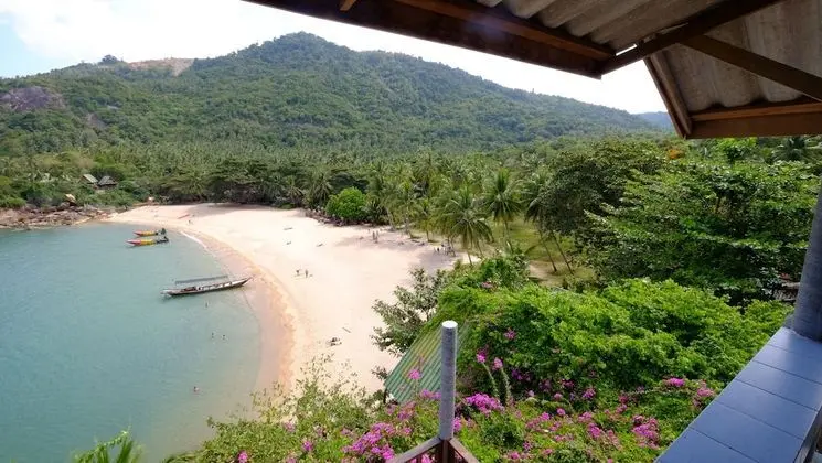 Family Bungalow with Fan