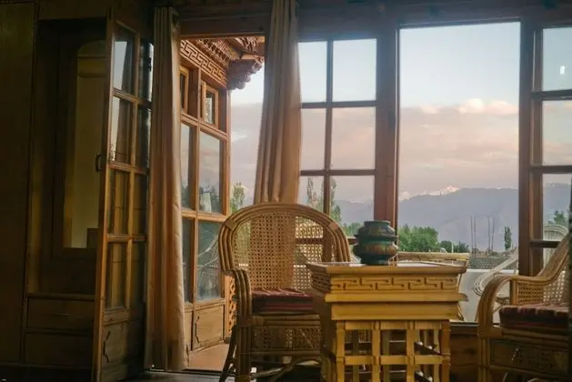 Tek Büyük veya İki Ayrı Yataklı Oda, Vadi Manzaralı