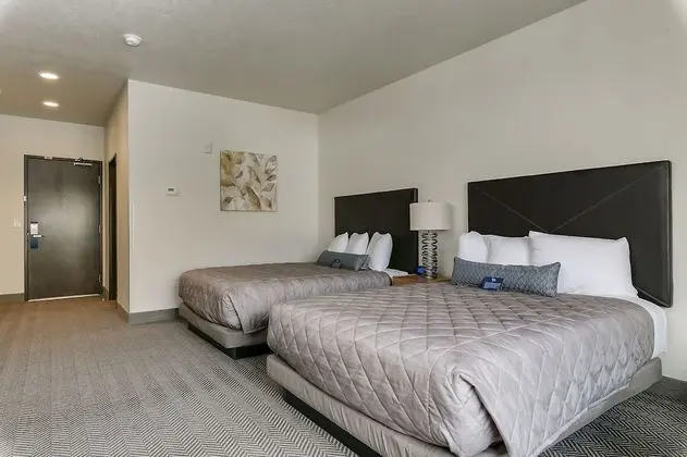 Garden Tub Suite, 2 Queen Beds