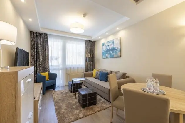 Standard Apart Daire, Balkon