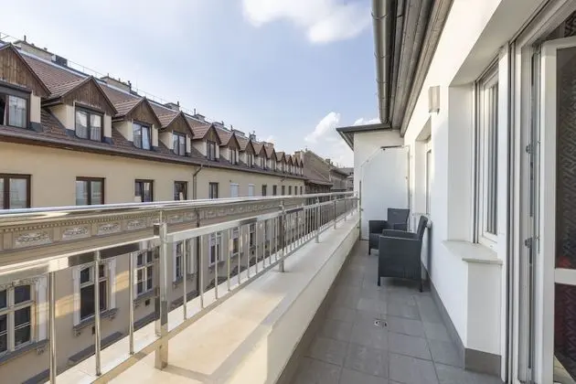 Standard Apart Daire, Balkon