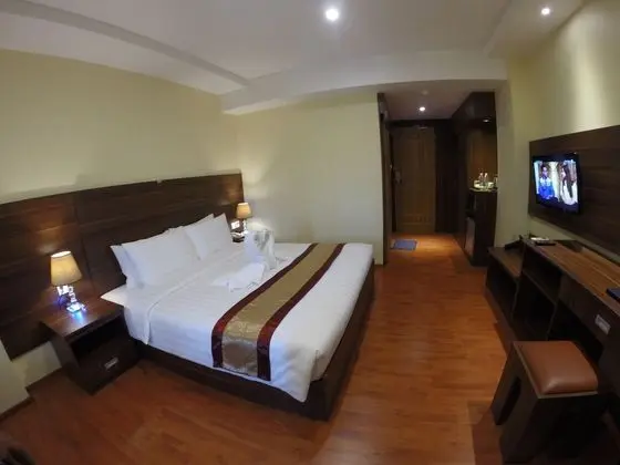 Deluxe King Room