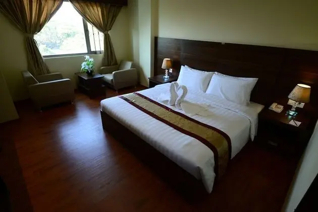 Deluxe King Room