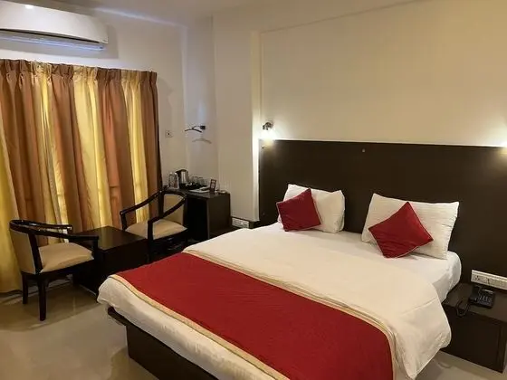 Twin Room, 2 Twin Beds, Pool View, Poolside