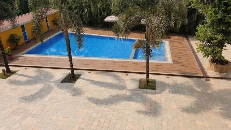 Twin Room, 2 Twin Beds, Pool View, Poolside