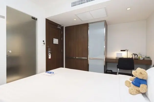Deluxe Apartment (No Kitchen)