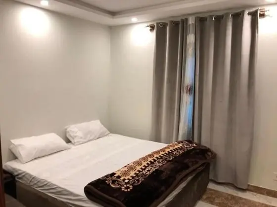 Luxury Tek Büyük Yataklı Oda