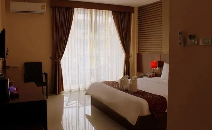 Deluxe Tek Büyük Yataklı Oda