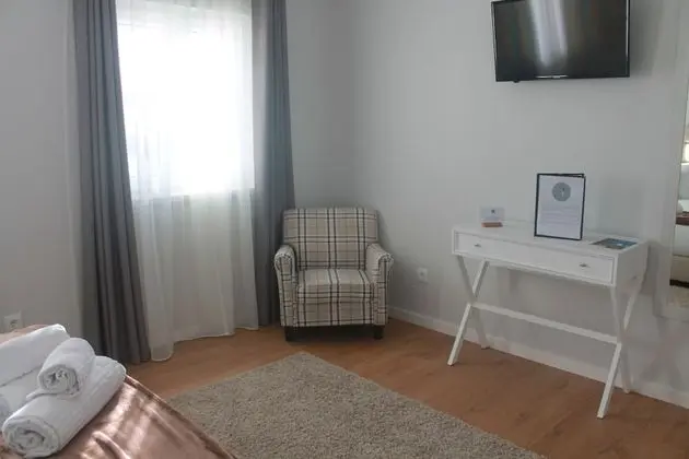 Deluxe Tek Büyük Yataklı Oda