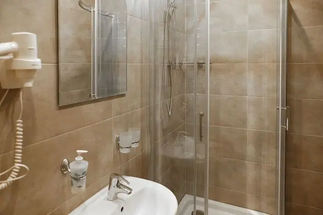 Family Oda, Birden Çok Yatak, Sigara İçilmez