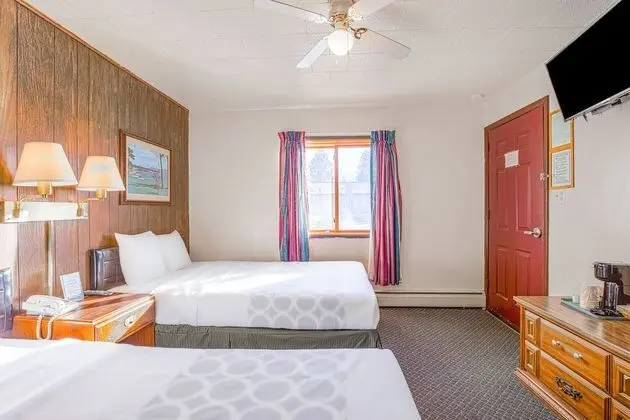 Oda, 2 Çift Kişilik Yatak