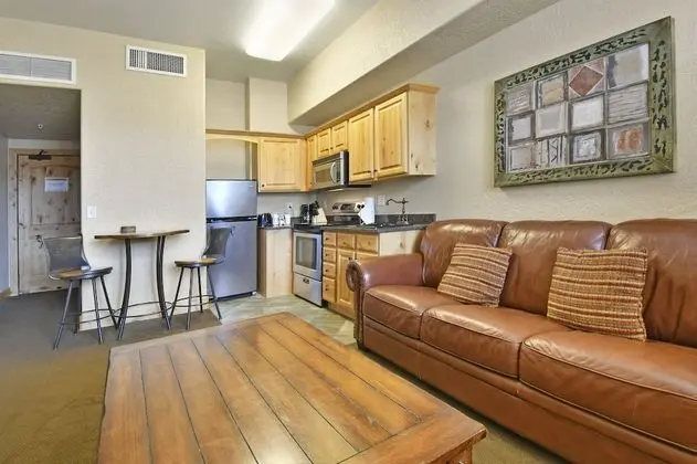 Stüdyo (Silverado Lodge, Murphy)