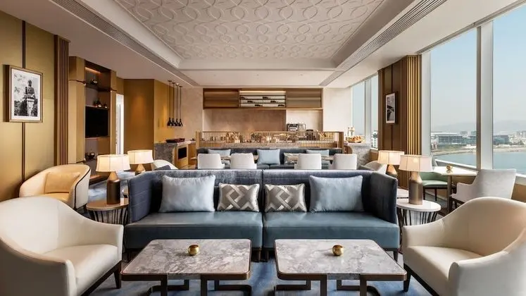 Executive Room, 1 Queen Bed, Business Lounge Access