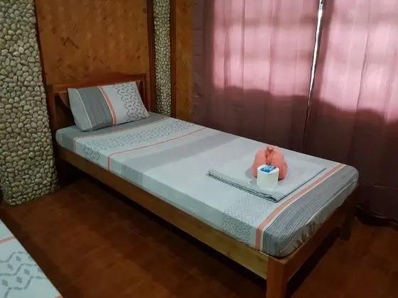 Üç Kişilik Oda