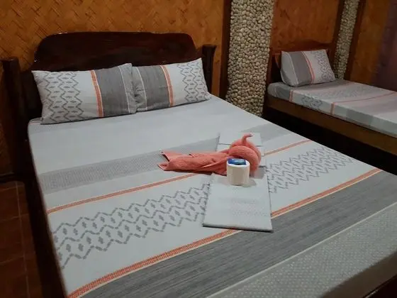 Üç Kişilik Oda