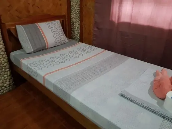 Üç Kişilik Oda