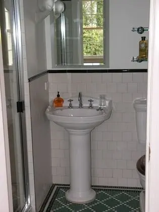 Oda (Yengo Room)