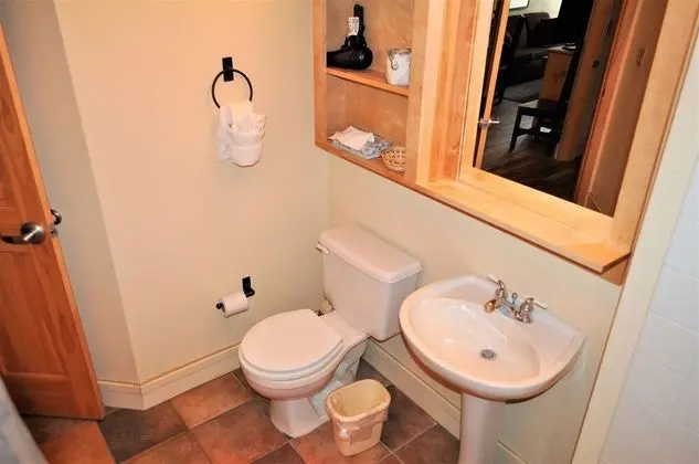 Daire, 2 Yatak Odası, Dağ Manzaralı (Silvermill Condo, SMDM)