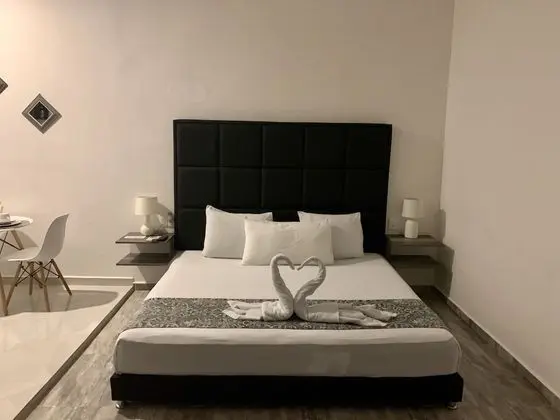 Deluxe King Suite