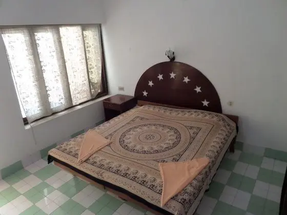 Traditional Büyük Yataklı Tek Kişilik Oda, 2 Yatak Odası, Havuz Manzaralı