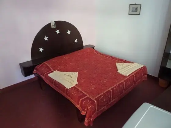 Traditional Büyük Yataklı Tek Kişilik Oda, 2 Yatak Odası, Havuz Manzaralı