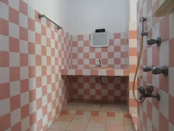 Traditional Büyük Yataklı Tek Kişilik Oda, 2 Yatak Odası, Havuz Manzaralı