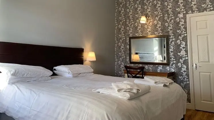 Tek Büyük Yataklı Oda