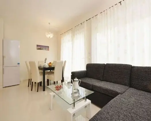 Ev (Silvi - with large terrace - H(4+1))