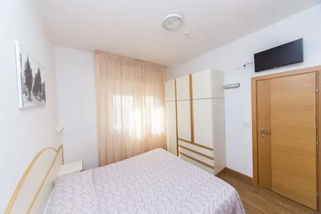 Tek Büyük veya İki Ayrı Yataklı Oda