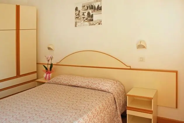 Tek Büyük veya İki Ayrı Yataklı Oda, Balkon