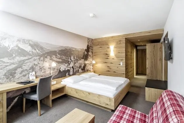 Comfort Tek Büyük Yataklı Oda, Balkon, Dağ Manzaralı