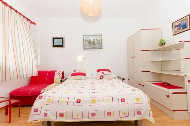 Apart Daire (Sim - 130 m from sea - A2 Crveni(2+2))