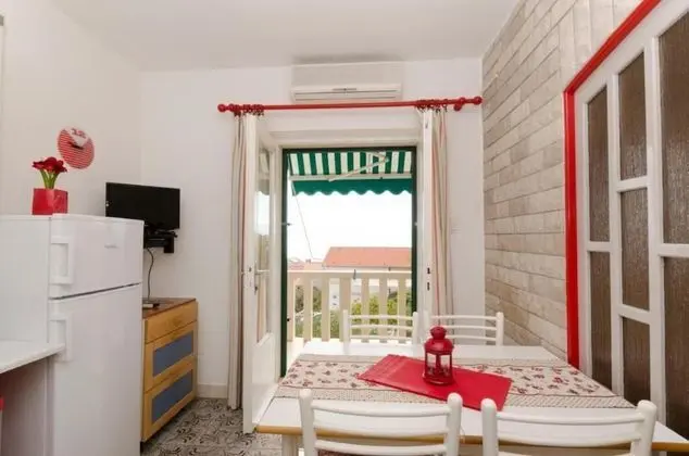 Apart Daire (Sim - 130 m from sea - A2 Crveni(2+2))