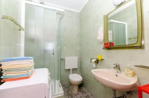 Apart Daire (Sim - 130 m from sea - A2 Crveni(2+2))