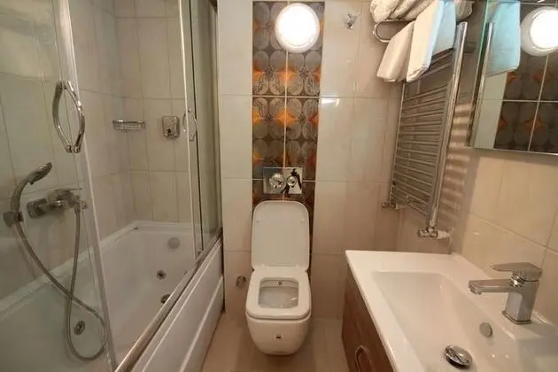 Suite, Kale Manzaralı, Jakuzili
