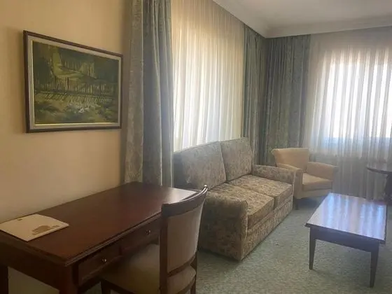 Suite, Kale Manzaralı, Jakuzili