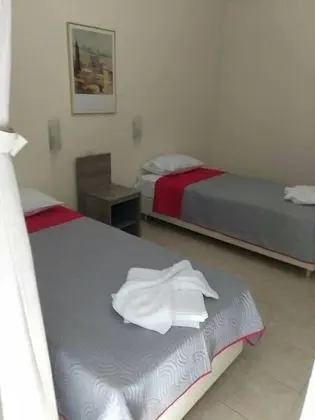 İki Ayrı Yataklı Oda (2 Adults + 1 Child)