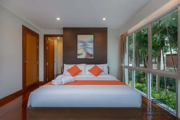 4 Bedrooms Villa