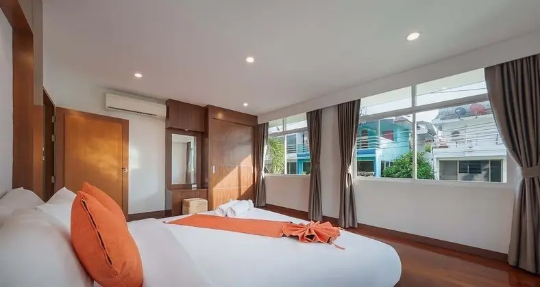 4 Bedrooms Villa