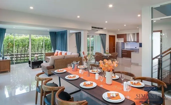 4 Bedrooms Villa