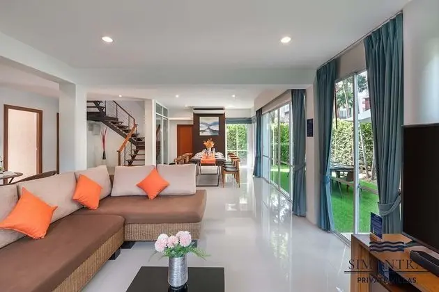 4 Bedrooms Villa