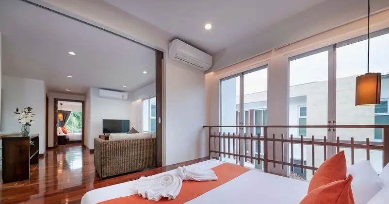 4 Bedrooms Beachfront Villa