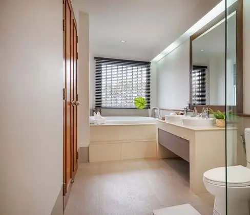 4 Bedrooms Beachfront Villa